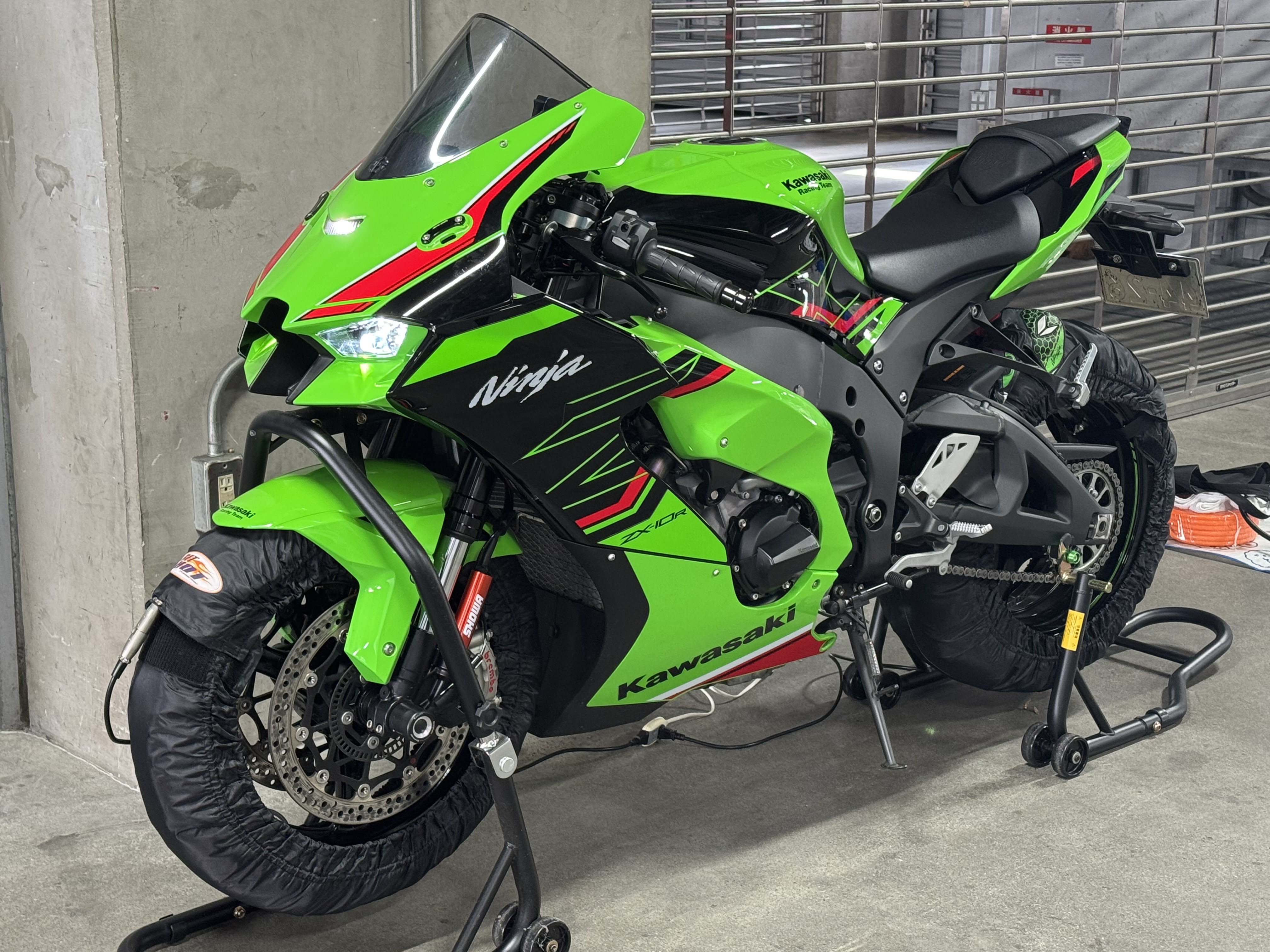 KAWASAKI ZX-10R
